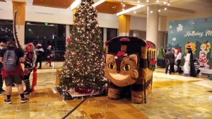 Christmas tree and Catbus cosplay at Holiday Matsuri 2021 in Orlando