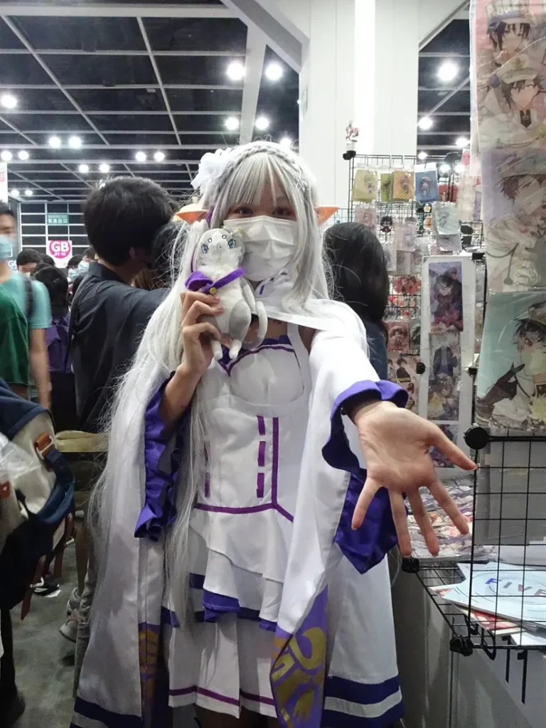 Cosplayer with a silver wig